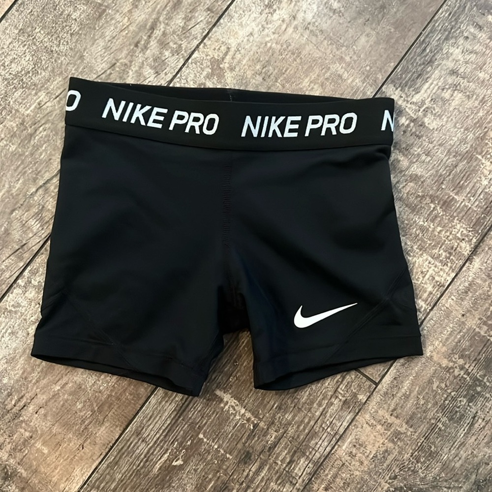 Girls S Black Nike Pro Shorts